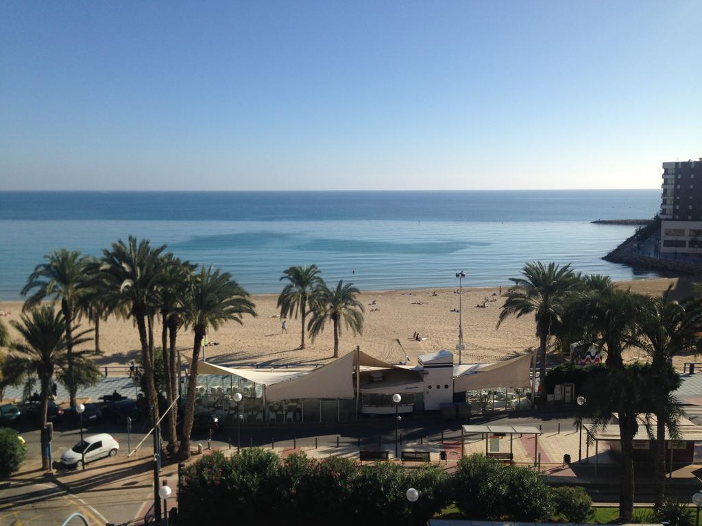 Apartamentos Bahia Alicante Oda fotoğraf